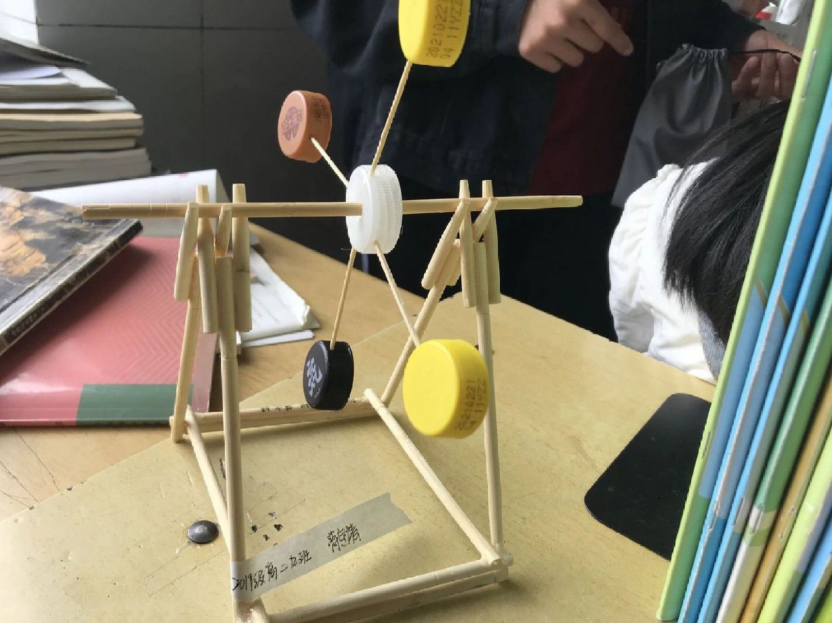 高三通用技術(shù)作品 時(shí)光里的匠心與傳承——教學(xué)模型與教具銷售紀(jì)行